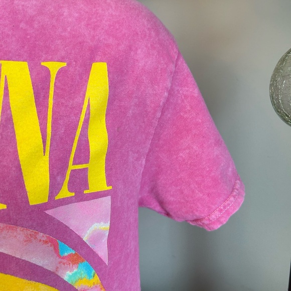 Nirvana Hot Pink Smiley Face Graphic Band Tee, Unisex Size Medium Pre-owned - Picture 4 of 16